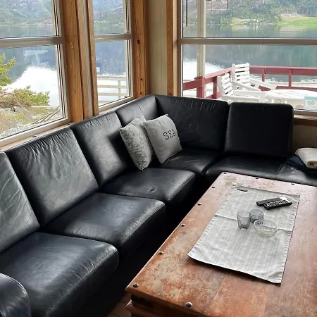 Bremanger Sjobuer * Dyrstad